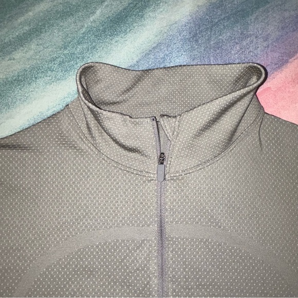 Lululemon Swiftly Relaxed Half Zip Gull Grey / White size 12 - Picture 4 of 7